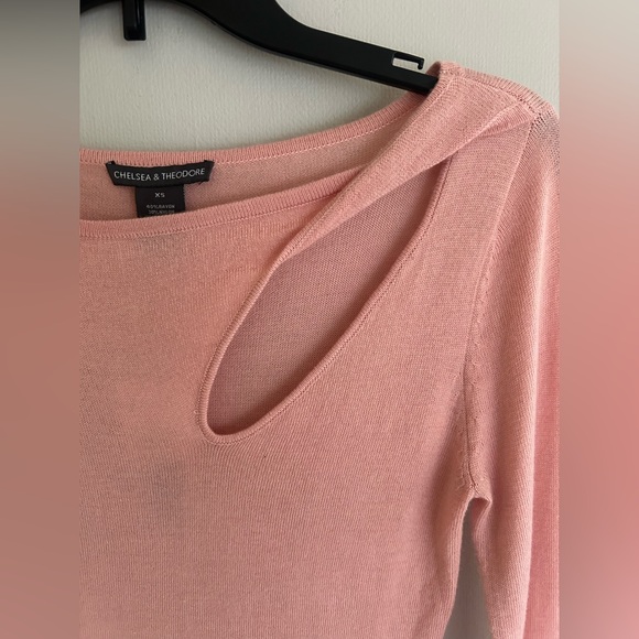 NWT CHELSEA & THEODORE Cashmere Blend Pink Asymmetrical Cutout Cozy Sweater | XS - Picture 11 of 14